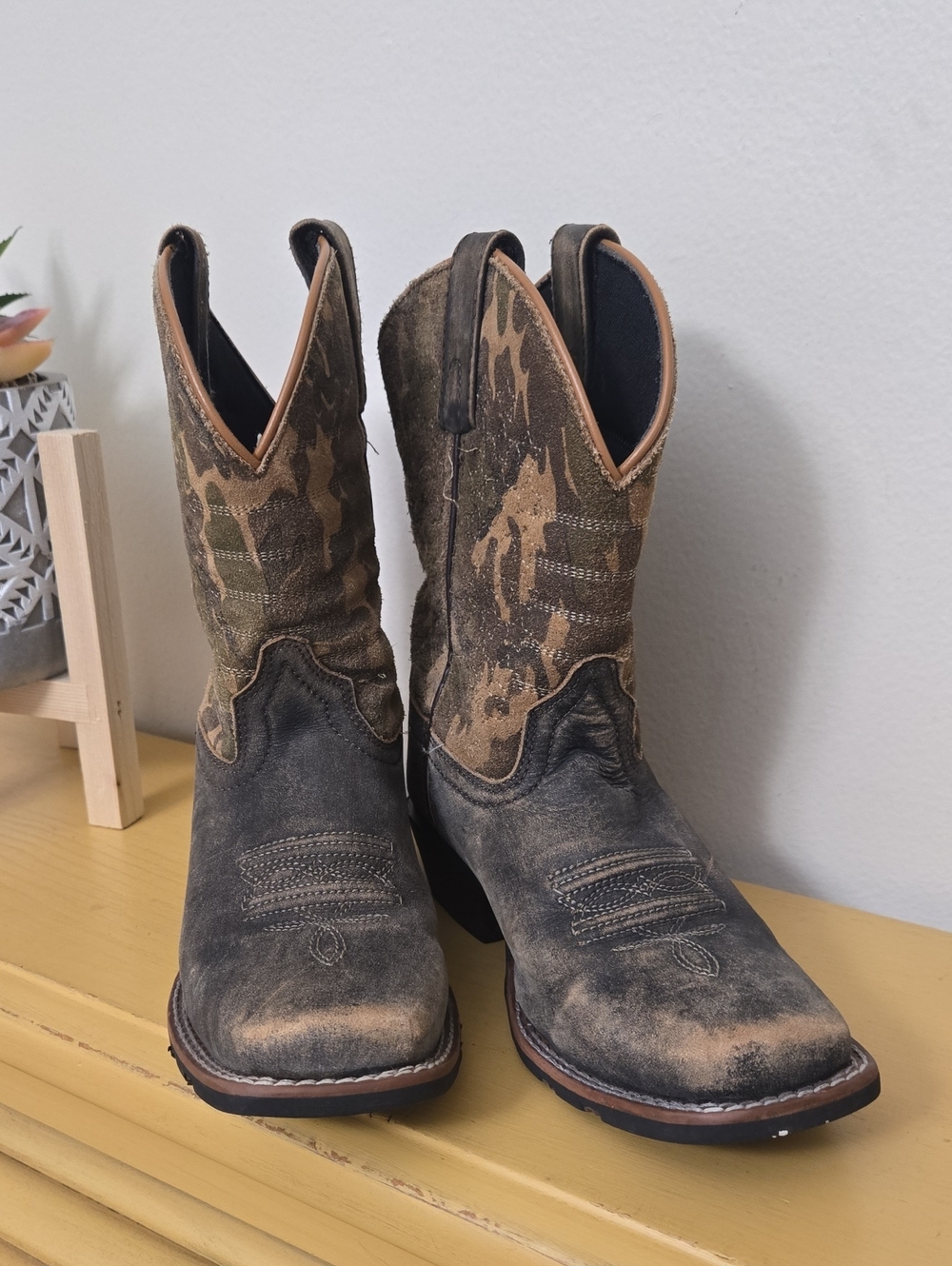 Dan Post Children's Western Cowboy Boots - Brown and Black Accents. Size 2D.